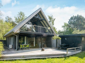 Three-Bedroom Holiday home in Knebel 28 in Skødshoved Strand